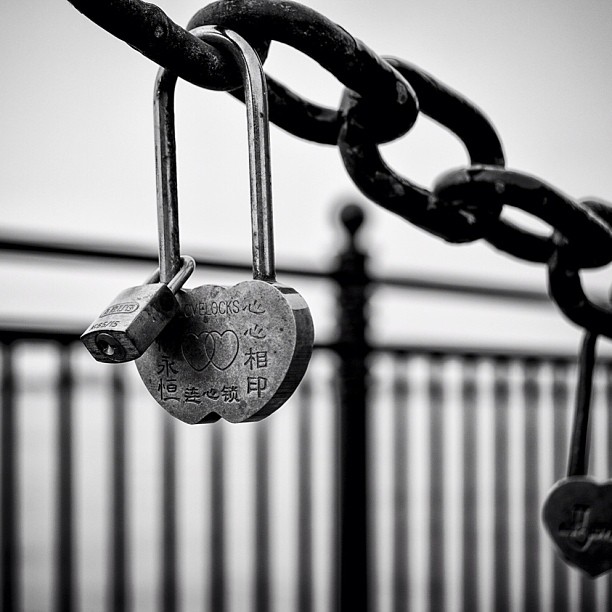 Love Locks at the Albert Dock Liverpool #lovelocks #love #locks #liverpool #nikon #d7000 #ig #instagram #picoftheday #photooftheday #imageoftheday #blackandwhite #chain #specialplace #together #locked #mersey