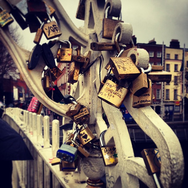 To all the hollyoaks fans #lovelocks #dublin #hollyoaks #olpennybridge