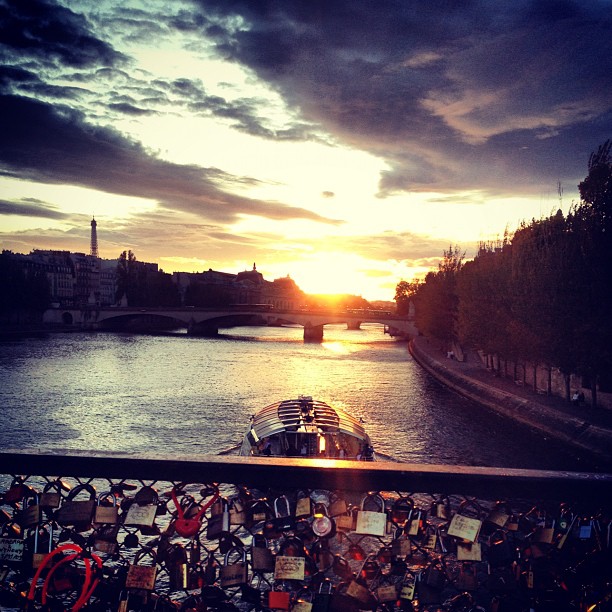 #paris#seine#sunset#lovelocks#beauty#france