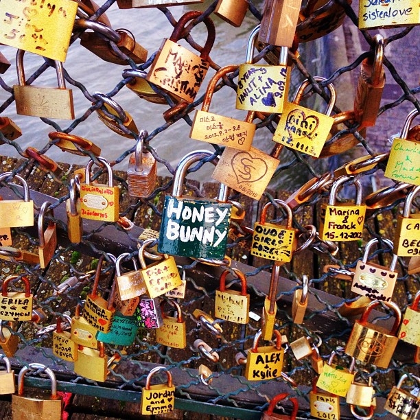 #lovelocks #paris