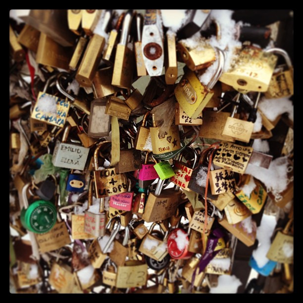 #paris #love #lovebridge #lovepadlocks #romantic #snow