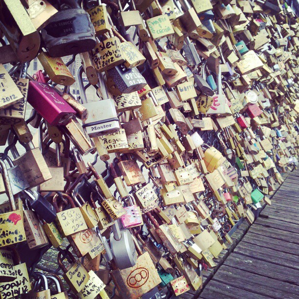 #lovelockbridge #paris