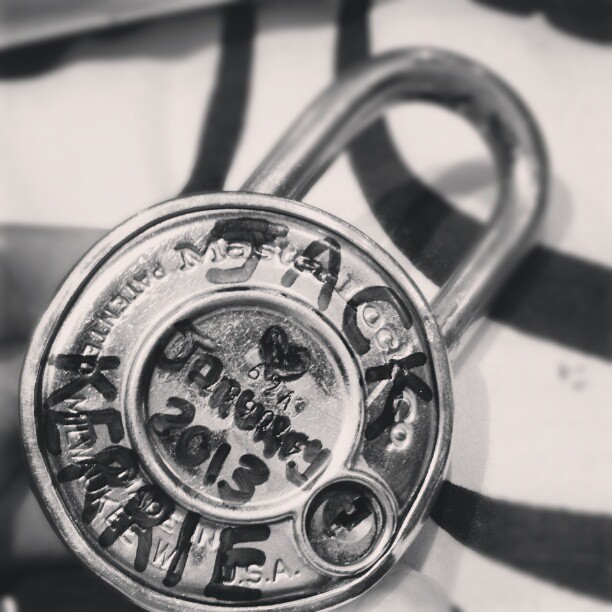 #lovelocks #locks #hapennybridge #bridge #love #ya #bbz #lol #cheesy #cunts #boyfriend #girlfriend #dublin xo
