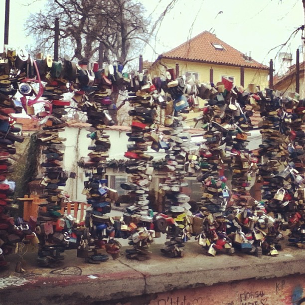 #lovelocks #padlocks #Praha #prague #czech #johnlennonwall #locked #railings #streetart