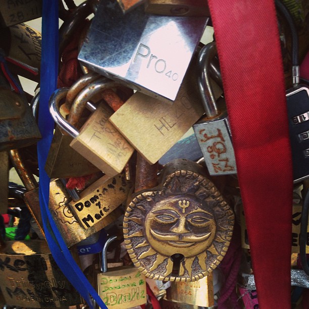 #lovelocks #paris #bridgestuff #thousandsofthem