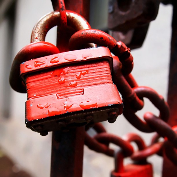 #50shadesoforange #orangelicious #iseelocks #padlockenvy #padlocksrock #lovelocks #masterlocks #makelovelocks #dofaddicts