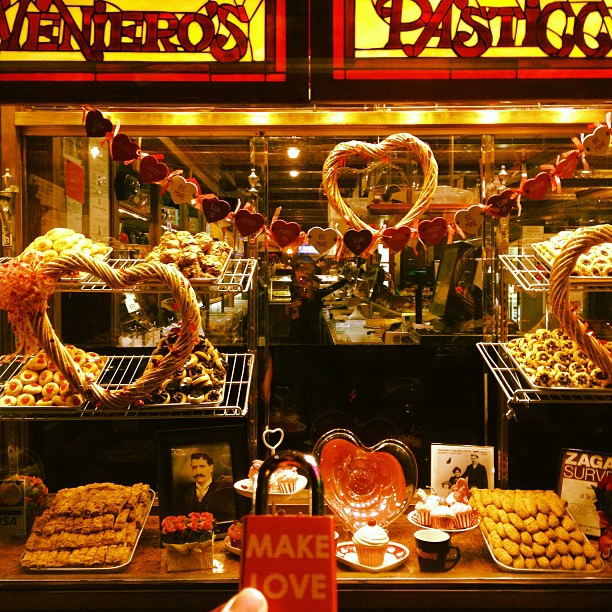 Make Love #makelovelocks #lovelocks #love #luv #valentinesday #sweet #nyc #eastvillage #sweetheart