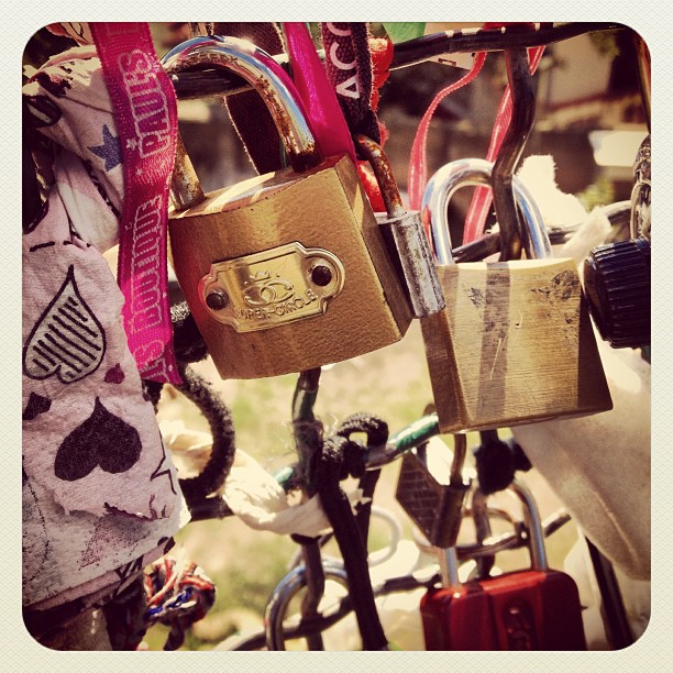 Padlock barcelona #parkgüell #lovelock #padlock #barcelona #españa #makelovelocks @makelovelocks