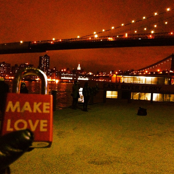 Make Love #makelove #makelovelocks #lovelocks #love #luv #travel #brooklyn #brooklynbridge #brooklynbridgepark #fultonlanding #rivercafe #wedding #eastriverferry #tourist #tourism #picoftheday #instahub #instalove #night #makeyourmark #nyc #brooklyn #grimaldispizza #eastside #