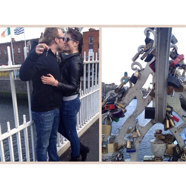 Ha'penny Bridge, Dublin #lovelocks #Ireland @jeffreybreeze 
</p>
<span class=