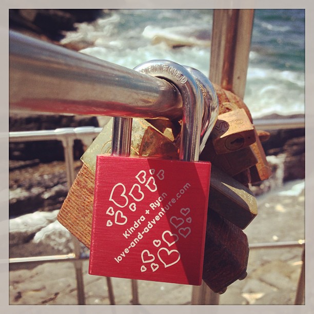 Byron's grotto in portovenere #makelovelocks