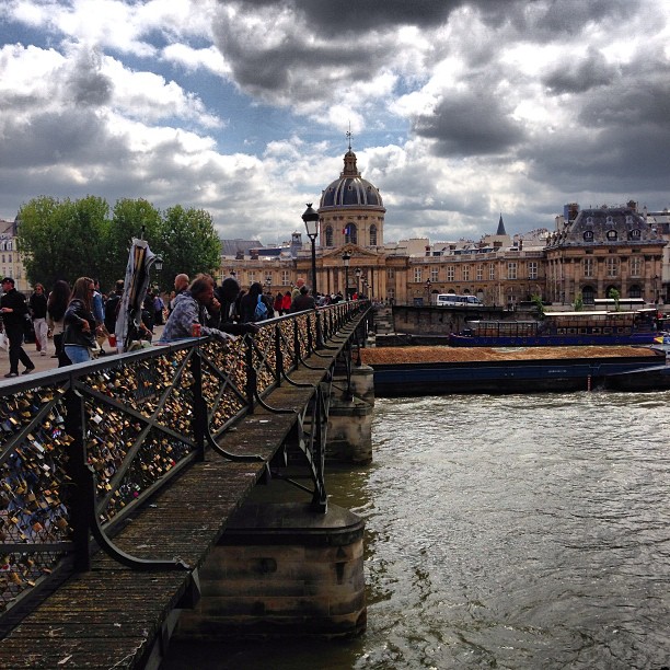 Love Bridge at #pontdesarts #paris #makelovelocks