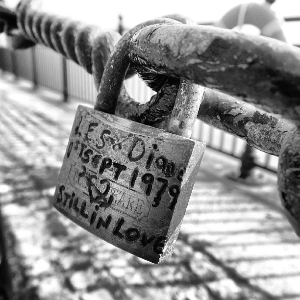 #liverpool #itsliverpool #uk #england #merseyside #mycity #365 #instagrammers #imstagramhub #instagood #instamood #webstagram #igers #ignation #picoftheday #populars #lovelocks #makelovelocks #fence #railings #blackandwhite #river #mersey #cobbles #urban