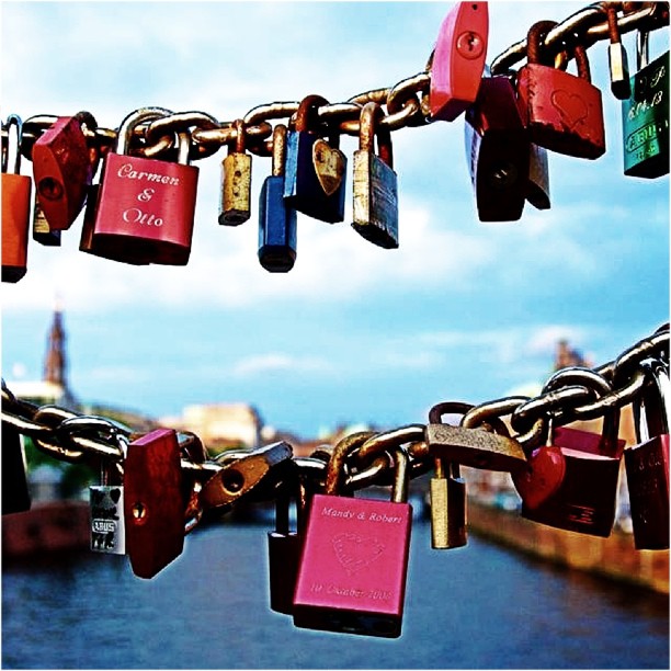 Lovelocks over zollkanal