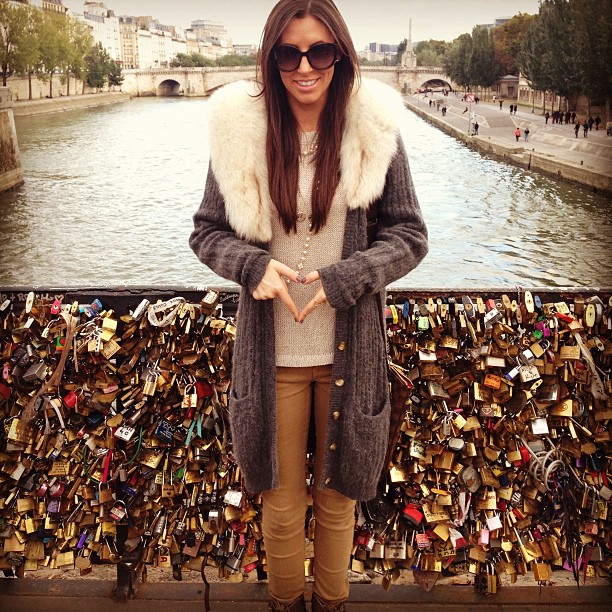 Love locks! ️ #makelovelocks #paris #notredame #happiness #traveltalk