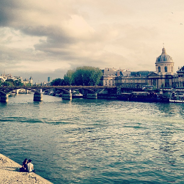 Next destination...Pont des Arts! @bennickerune #pontdesarts #paris #france #travel #europe #jetsetter #photooftheday #makelovelocks