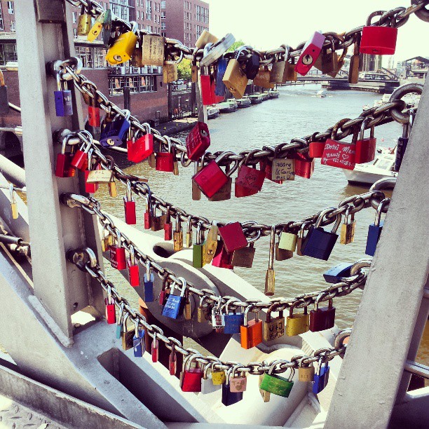 #hamburg #bridge #locks #lovelock #padlocks #lovepadlocks 