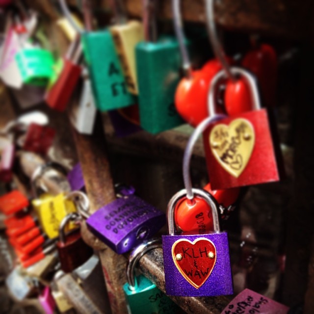 I put a #lovelock for me and Andrew on a gate near Juliet's balcony in Verona :) #italy 