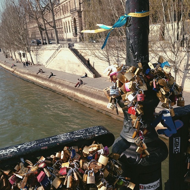 #vscocam #Paris #lovelock 