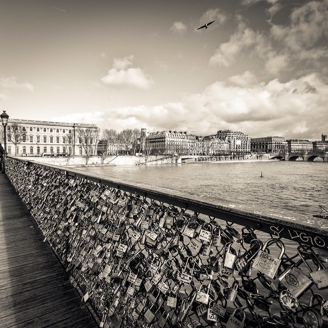 Love padlocks at #pontdesarts #paris #france #love #padlock #lovelocks #europe #bw #sepia 