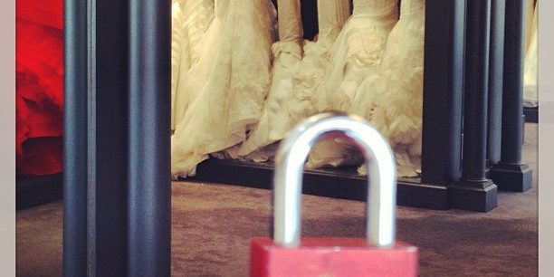 Shopping-for-THE-DRESS-verawang-weddings-engaged-wedding-bride-groom-maidofhonor-bridesmaids-fashion7