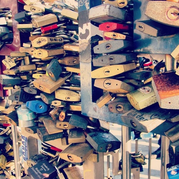 Love-in-Budapest-budapest-hungary-budapesthungary-love-locksandkeys6
