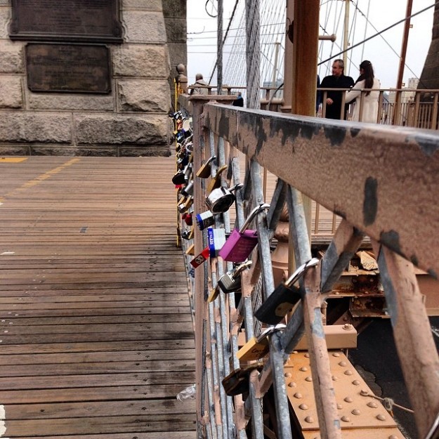 loverslocks-brooklynbridge-newyork6