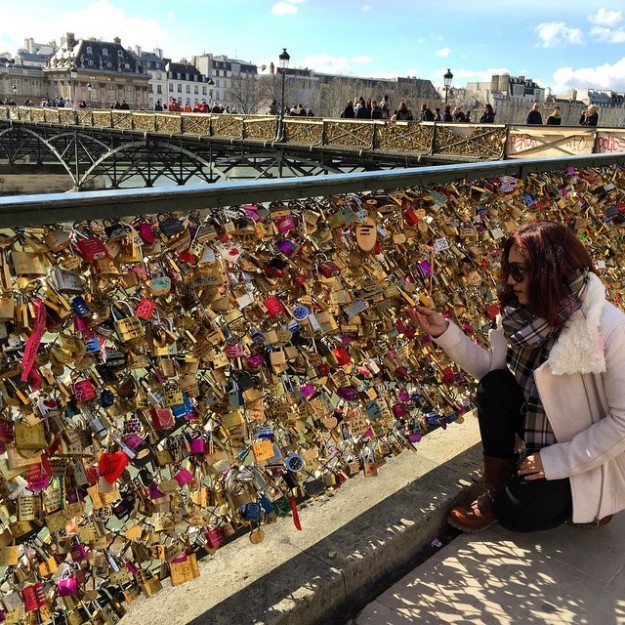 Coz-luv-needs-No-locks-If-you-are-not-too-long-i-Will-wait-here-for-you-all-my-life-LockBridge-amour