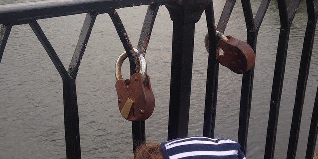 awesome-bw-bonheur-bs_world-bnw_capture-cute-citybestpics-enfocae-europe_gallery-happy-instaart-inst