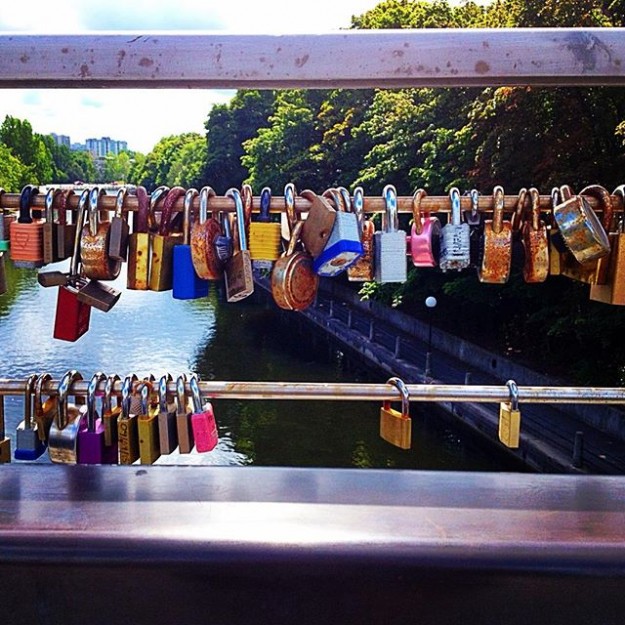 Found-out-we-have-a-lovelocks-bridge-in-Ottawa-today-RideauCanal-howromantic-@explorecanada-citylife