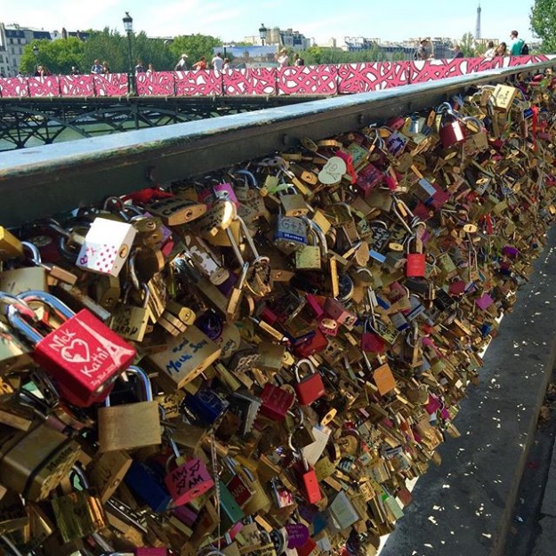lovelock-lovelockbridge-paris-love-france-picoftheday-phototherapy-instagood-photooftheday-instadail