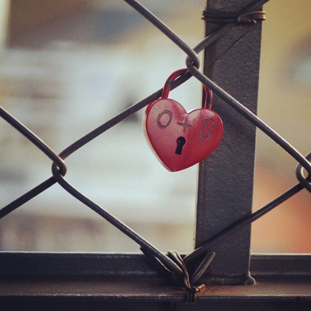 Happy-Valentines-Day.-love-instalove-streetphoto-street-locker-urban-urbanlove-valentines-valentines