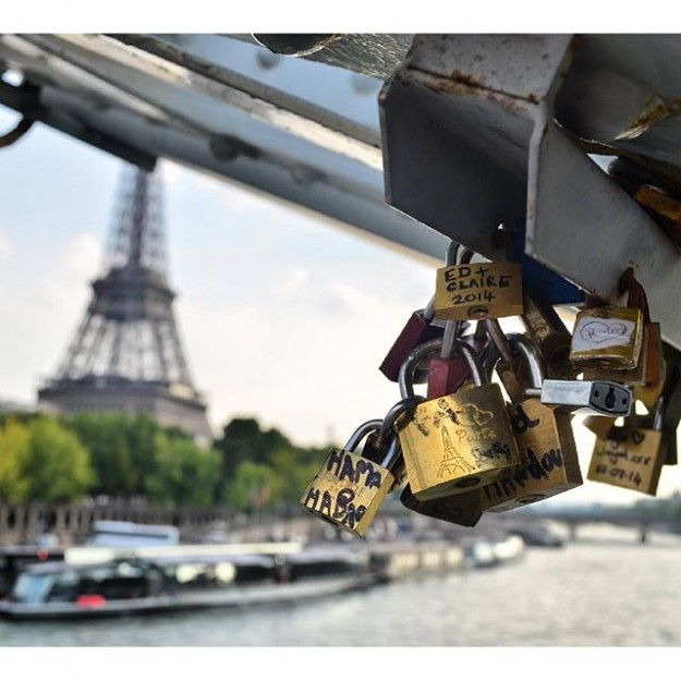 Love-locks-Paris.-bestparisactivity-seulementparis-ig_france-loves_paris-super_france-jaimelafrance-