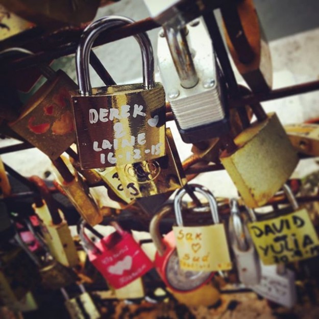 forever-lovelocksbridge-lovelock-paris-france-france_vacation-louvreparis-lovelockbridgeparis-makelo