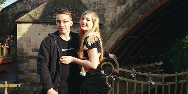 cause-theres-no-deeper-love-than-what-we-feeling-.-.-.-cutecouple-love-prague-holidays-bridge-lovelo